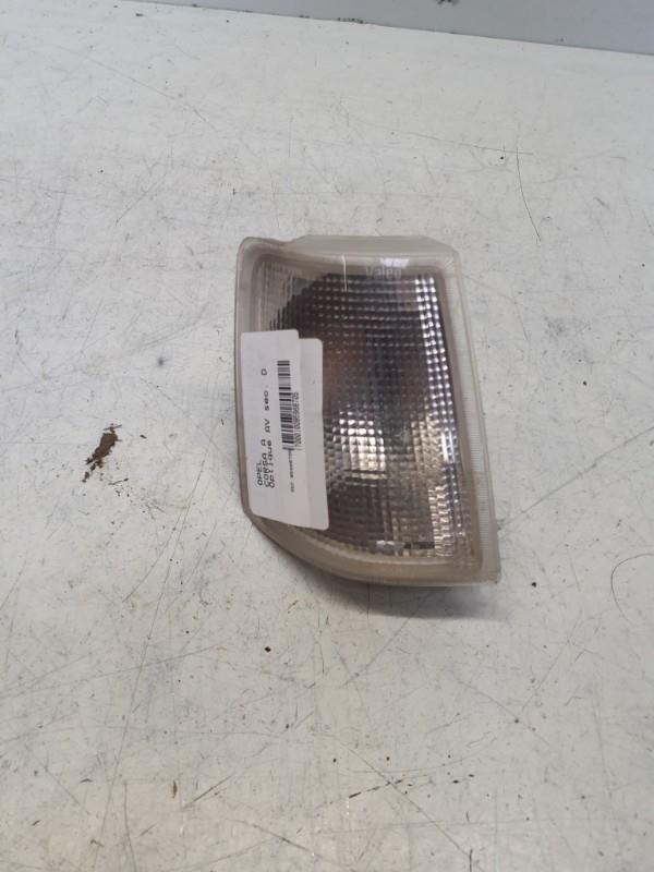 Optique avant secondaire droit (feux)(clignotant) OPEL CORSA A PHASE 1  - 1