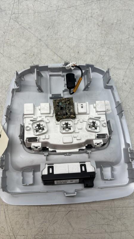 Eclairage de plafonnier PEUGEOT 308 2 PHASE 1 Diesel - 1