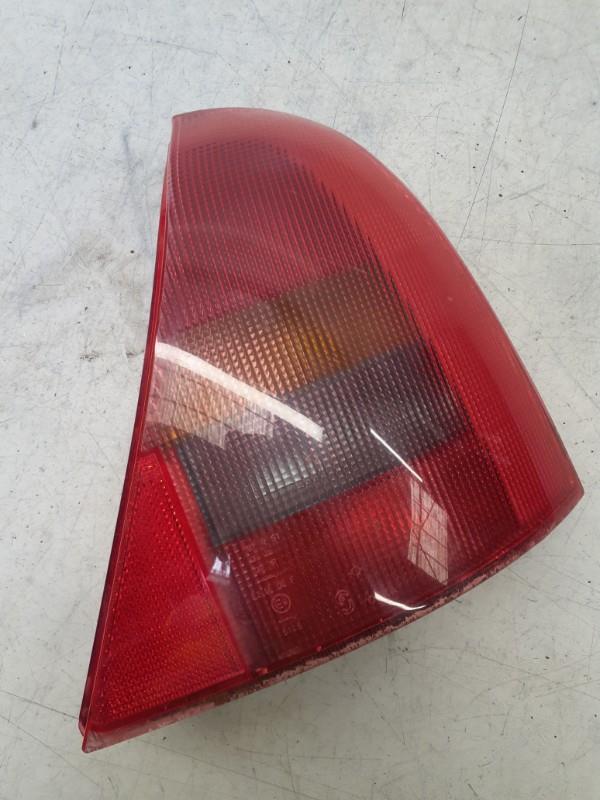 Feu arriere principal droit (feux) RENAULT CLIO 2 PHASE 1 Diesel - 1