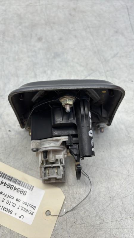 Bouton de coffre RENAULT CLIO 2 PHASE 2 Diesel - 1
