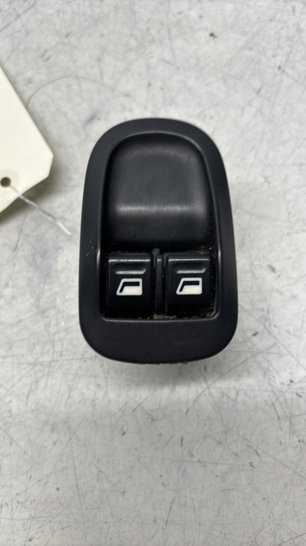 Interrupteur de leve vitre PEUGEOT 206 PHASE 2 Diesel - 1