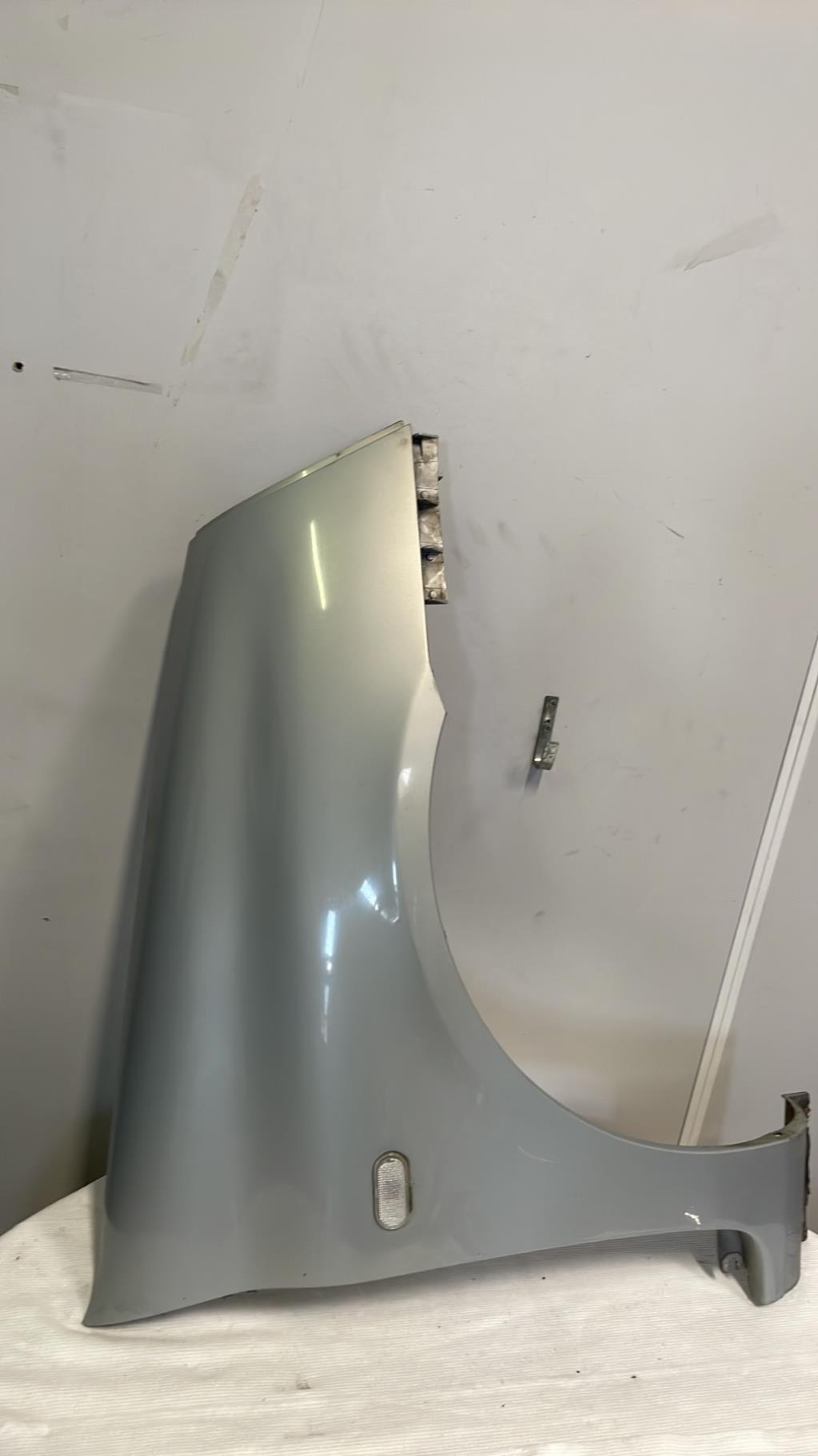 Aile avant droit RENAULT CLIO 2 PHASE 2 Diesel - 1