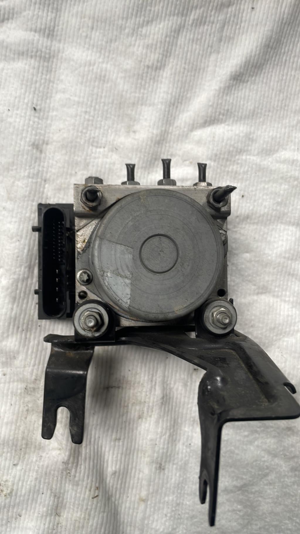 Blocco ABS (antibloccaggio freni) RENAULT CLIO 3 PHASE 1 Diésel - 1