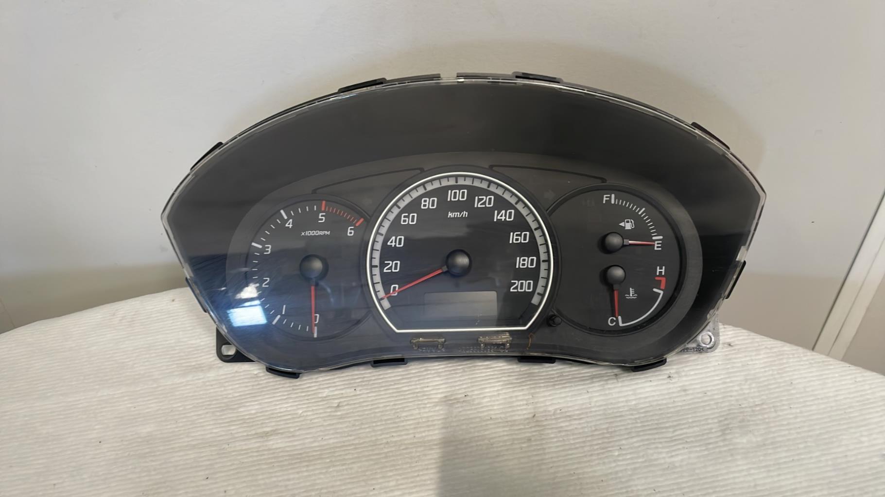 Compteur SUZUKI SWIFT 3 Diesel - 1