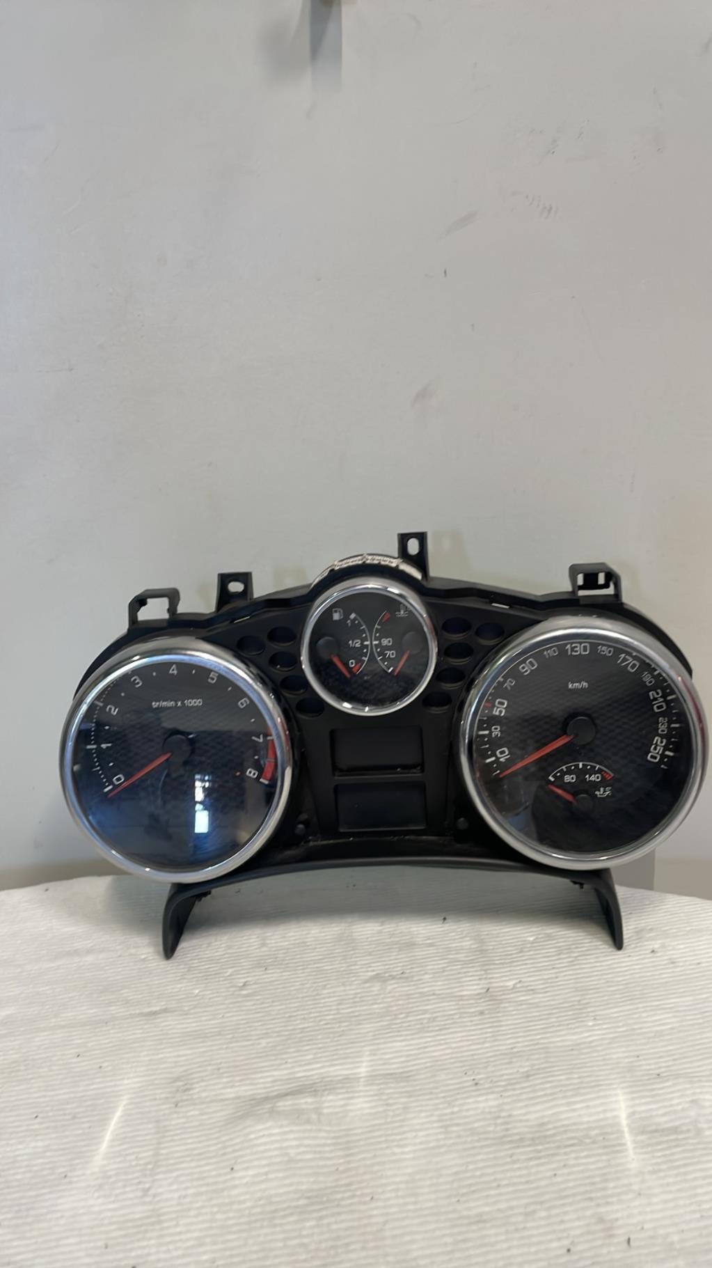 Compteur PEUGEOT 207 PHASE 1 Essence - 1