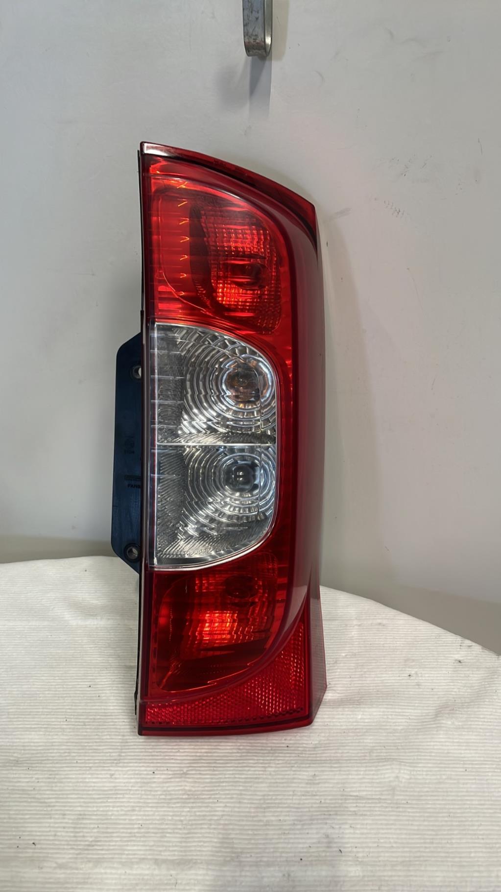 Fanale posteriore principale destro (luci) PEUGEOT BIPPER Diésel - 1