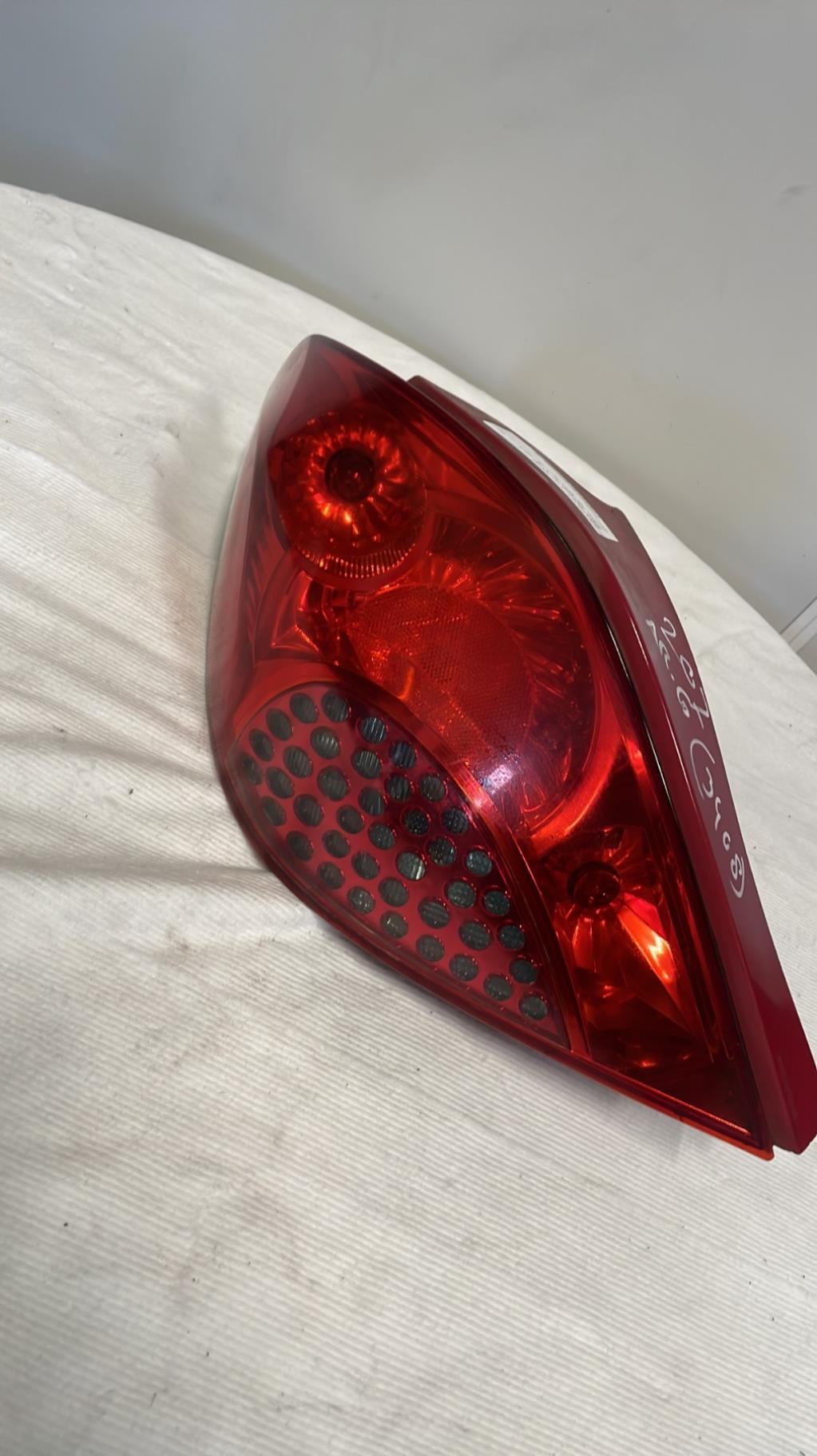 Fanale posteriore principale sinistro (luci) PEUGEOT 207 PHASE 2 Diésel - 1