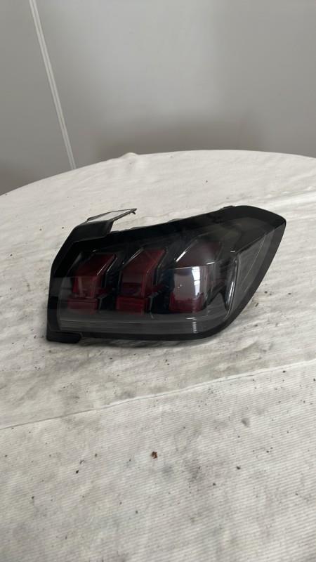 Fanale posteriore principale destro (luci) PEUGEOT 208 2 Gasolina - 1