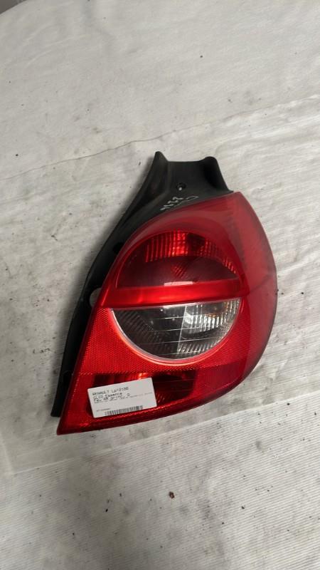 Fanale posteriore principale destro (luci) RENAULT CLIO 3 PHASE 1 Gasolina - 1