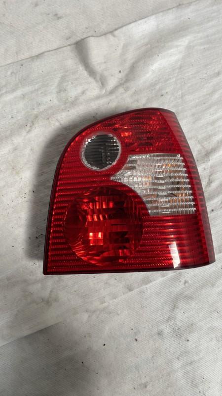 Fanale posteriore principale destro (luci) VOLKSWAGEN POLO 4 PHASE 1 Gasolina - 1