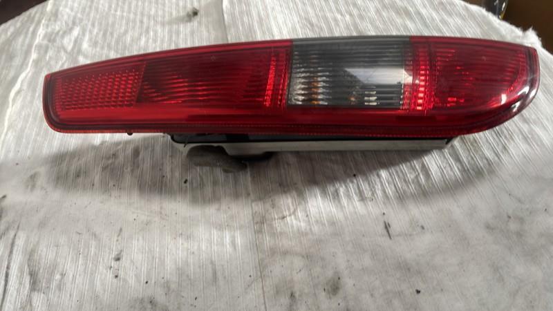 Fanale posteriore principale sinistro (luci) FORD FOCUS 2 PHASE 1 BREAK Diésel - 1
