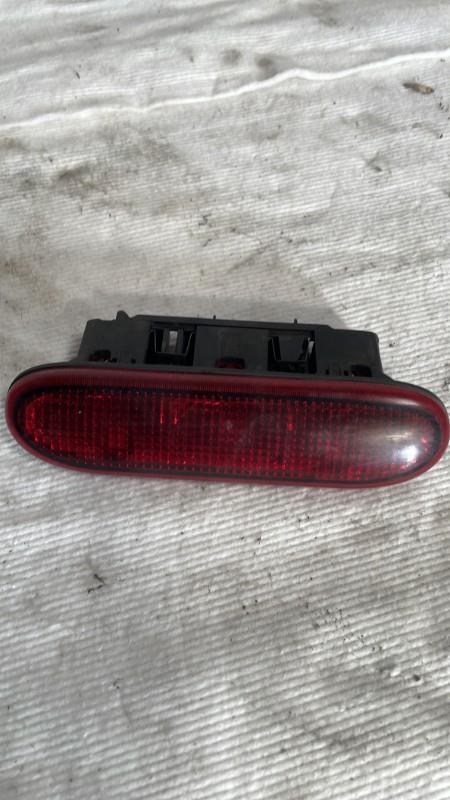 Feu arriere stop central RENAULT CLIO 1 PHASE 3  - 1