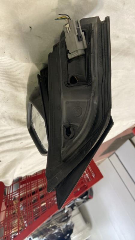 Retrovisor derecho FORD FOCUS 2 PHASE 1 Diésel - 1