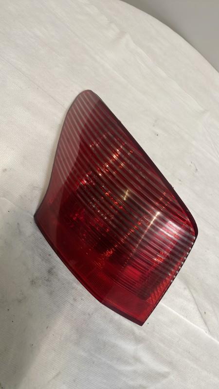 Fanale posteriore principale sinistro (luci) PEUGEOT 407 PHASE 1 BREAK Diésel - 1
