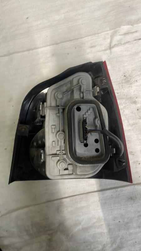 Fanale posteriore principale sinistro (luci) VOLKSWAGEN POLO 4 PHASE 1 Diésel - 1