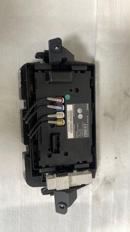 Ecran GPS RENAULT MEGANE 3 PHASE 1 Diesel - 1