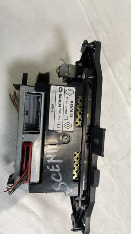 Ecran GPS RENAULT SCENIC 1 PHASE 1 Diesel - 1