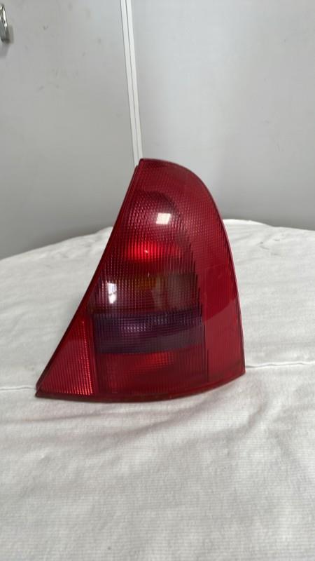 Fanale posteriore principale destro (luci) RENAULT CLIO 2 PHASE 1 Gasolina - 1