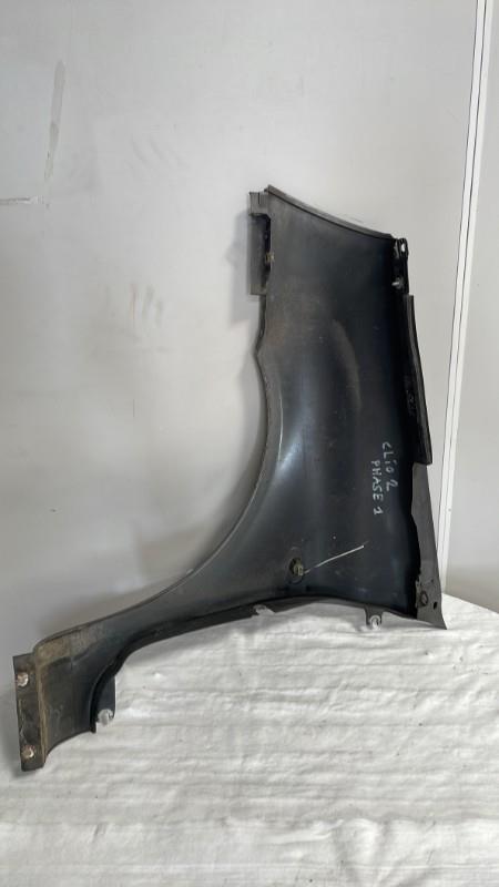 Aile avant droit RENAULT CLIO 2 PHASE 2  - 1