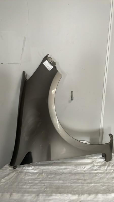 Aile avant droit RENAULT CLIO 3 PHASE 1 Diesel - 1
