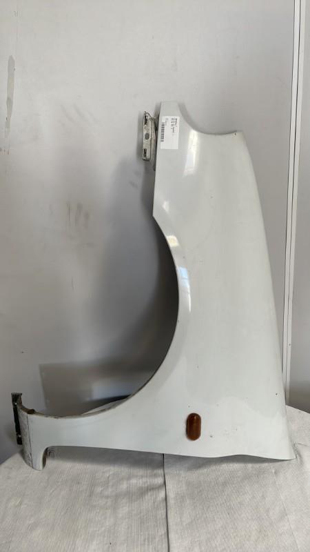 Aile avant gauche RENAULT CLIO 2 PHASE 1  - 1