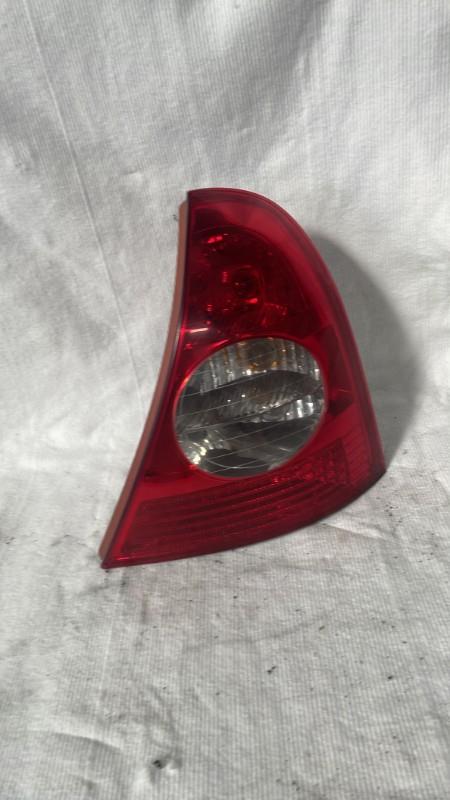 Fanale posteriore principale destro (luci) RENAULT CLIO 2 PHASE 2 Diésel - 1