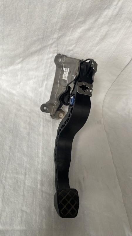 Pedale d'embrayage VOLKSWAGEN UP PHASE 1 Essence - 1