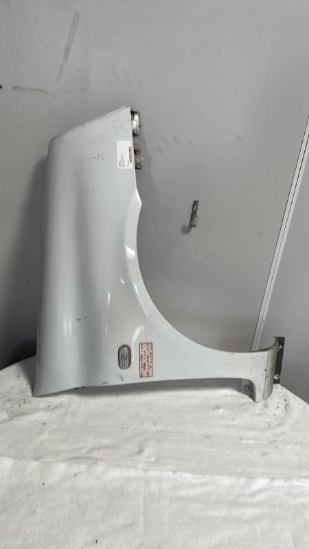 Aile avant droit RENAULT CLIO 2 PHASE 2  - 1