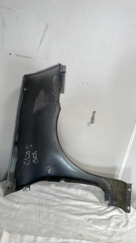 Aile avant gauche RENAULT CLIO 2 PHASE 2 Essence - 1