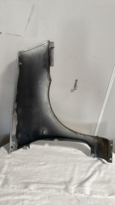 Aile avant gauche RENAULT CLIO 2 PHASE 2 Essence - 1