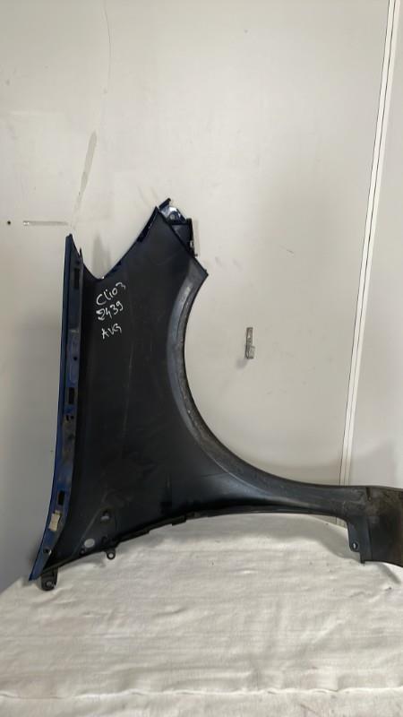 Aile avant gauche RENAULT CLIO 3 PHASE 1 Diesel - 1