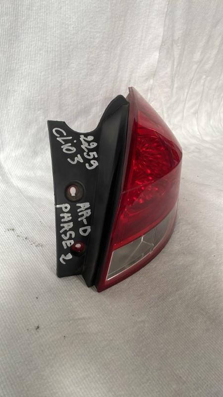 Fanale posteriore principale destro (luci) RENAULT CLIO 3 PHASE 2 BREAK Diésel - 1