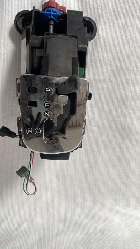 Selecteur boite de vitesse PEUGEOT 2008 1 PHASE 1 Essence - 1