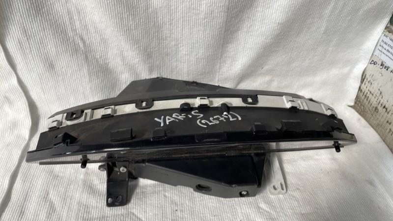 Compteur TOYOTA YARIS 2 PHASE 1 Essence - 1