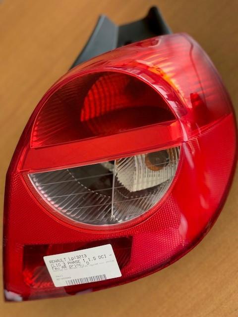 Fanale posteriore principale destro (luci) RENAULT CLIO 3 PHASE 1 Diésel - 1