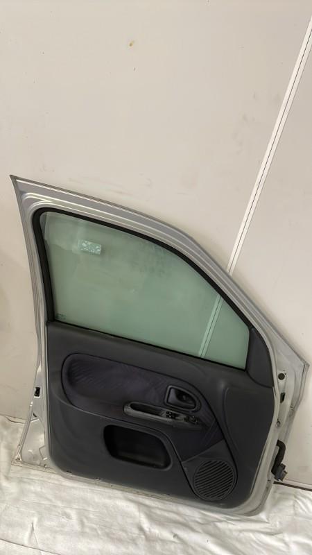Porte avant gauche RENAULT CLIO 2 PHASE 2 Diesel - 1