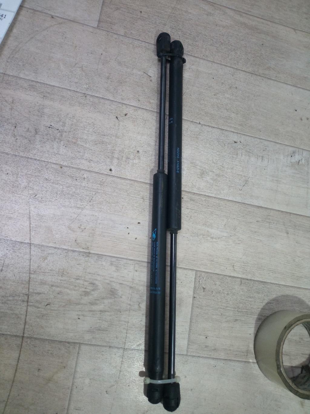 Verin de coffre CITROEN C3 1 PHASE 1 Essence - 1