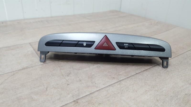 Bouton de warning PEUGEOT 308 1 SW PHASE 1 BREAK Diesel - 1