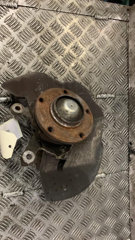 Moyeu avant gauche BMW SERIE 5 E60 PHASE 2  - 1