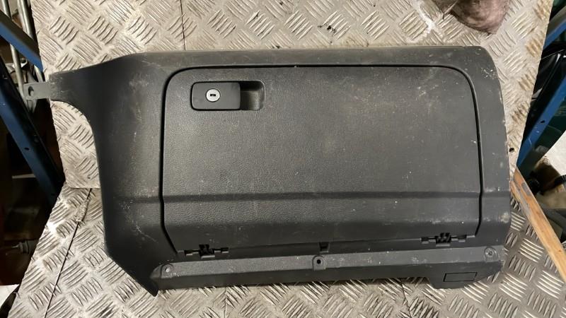 Boite a gants VOLKSWAGEN GOLF 6  - 1