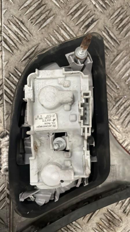 Feu arriere secondaire droit (feux) AUDI A4 2 AVANT PHASE 2 BREAK  - 1