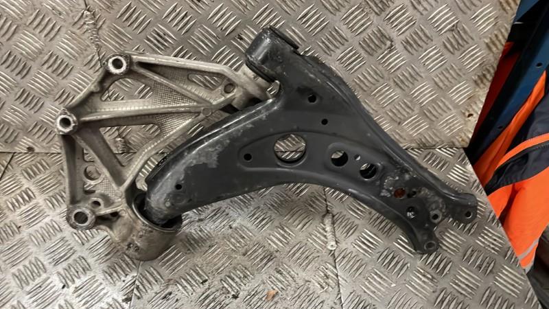 Triangle avant droit VOLKSWAGEN GOLF 5 Diesel - 1