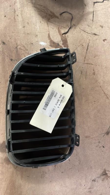 Calandre gauche BMW SERIE 1 E87 116I 1.6I - 16V  - 1