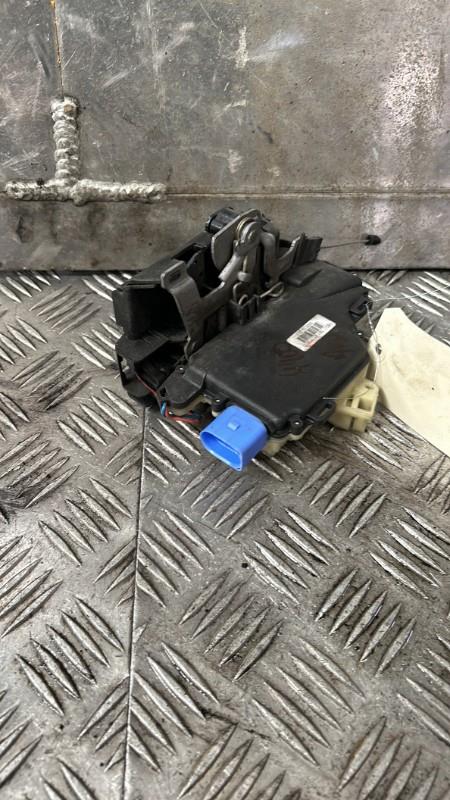 Serrure avant droit SEAT IBIZA 3 PHASE 2 Diesel - 1