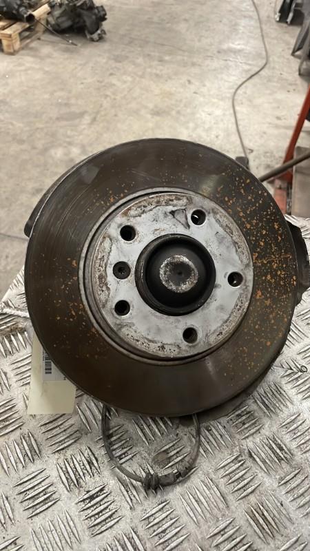 Moyeu avant droit BMW SERIE 3 E46 PHASE 1 Diesel - 1