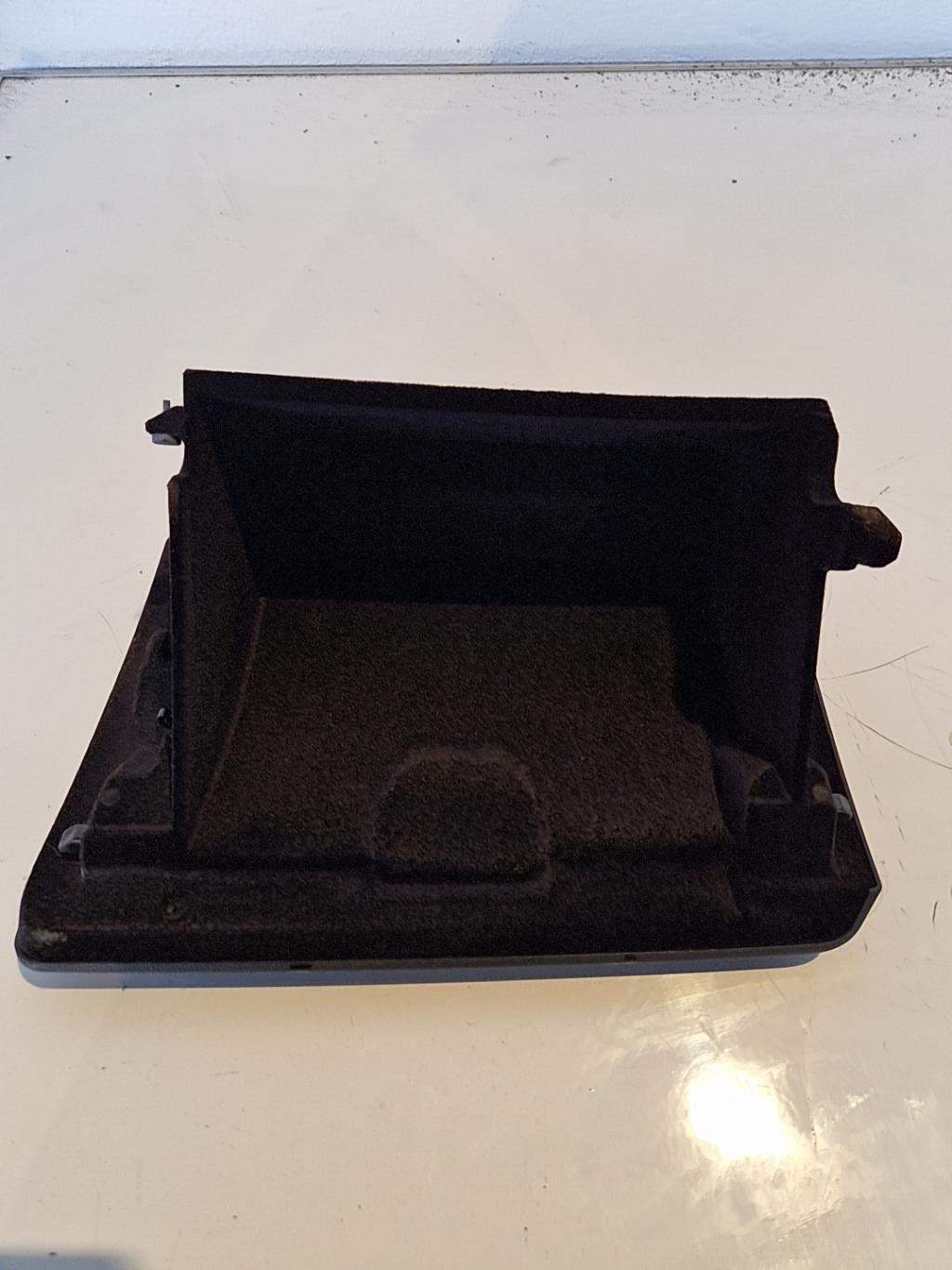 Boite a gants BMW SERIE 1 E87 PHASE 2  - 1