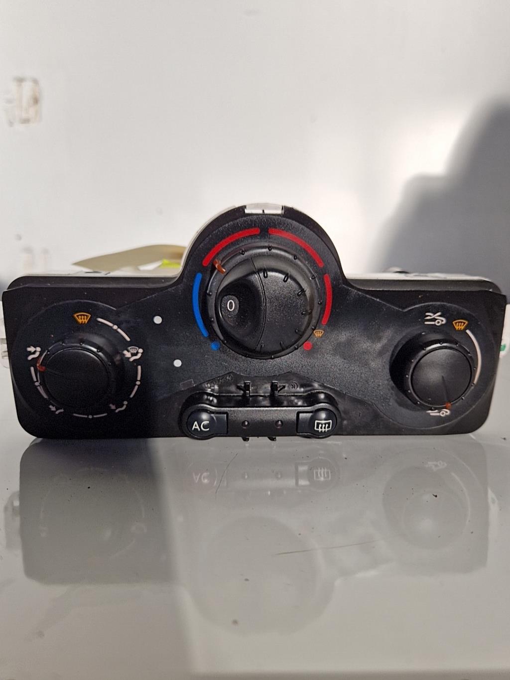 Commande chauffage RENAULT CLIO 3 PHASE 2 Essence - 1