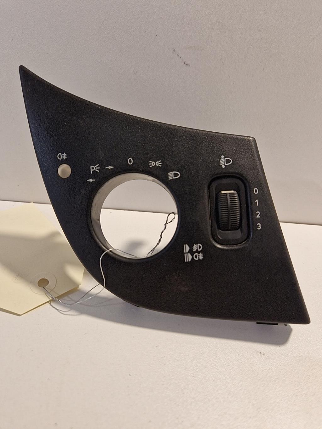Commande de reglage hauteur de phare MERCEDES CLASSE A 168 PHASE 1  - 1