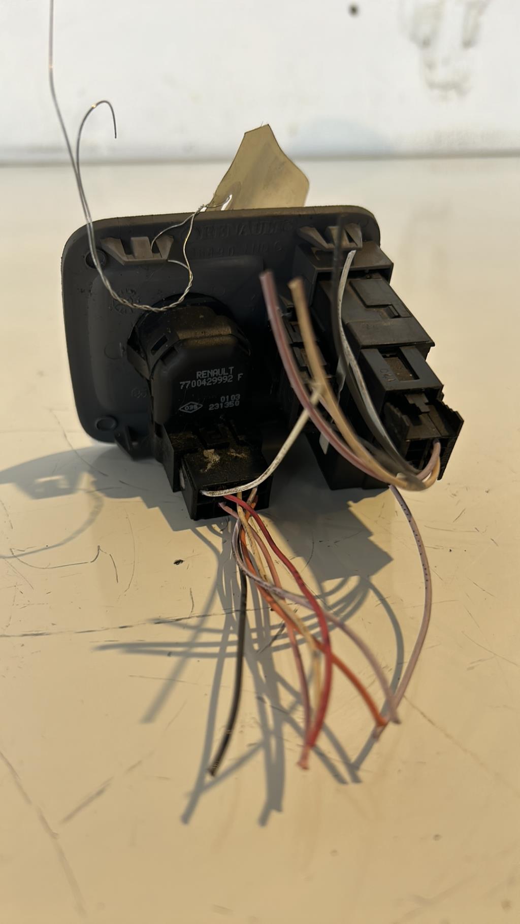 Commande de reglage hauteur de phare RENAULT CLIO 2 PHASE 1 Essence - 1