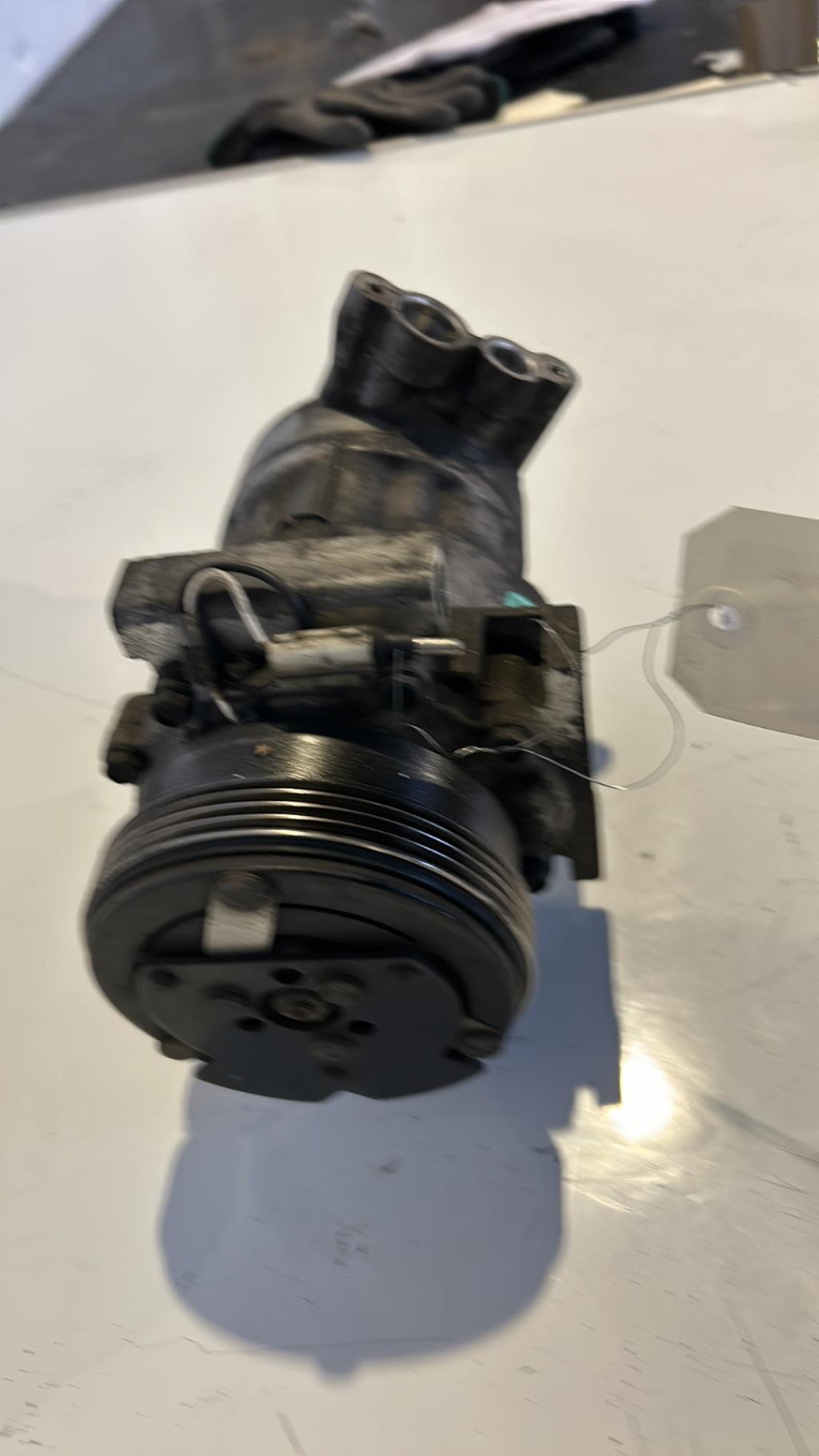 Compresseur clim RENAULT CLIO 2 PHASE 1 Essence - 1